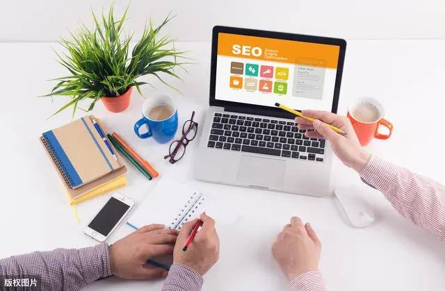 医院发喜报庆祝门诊人数创佳绩